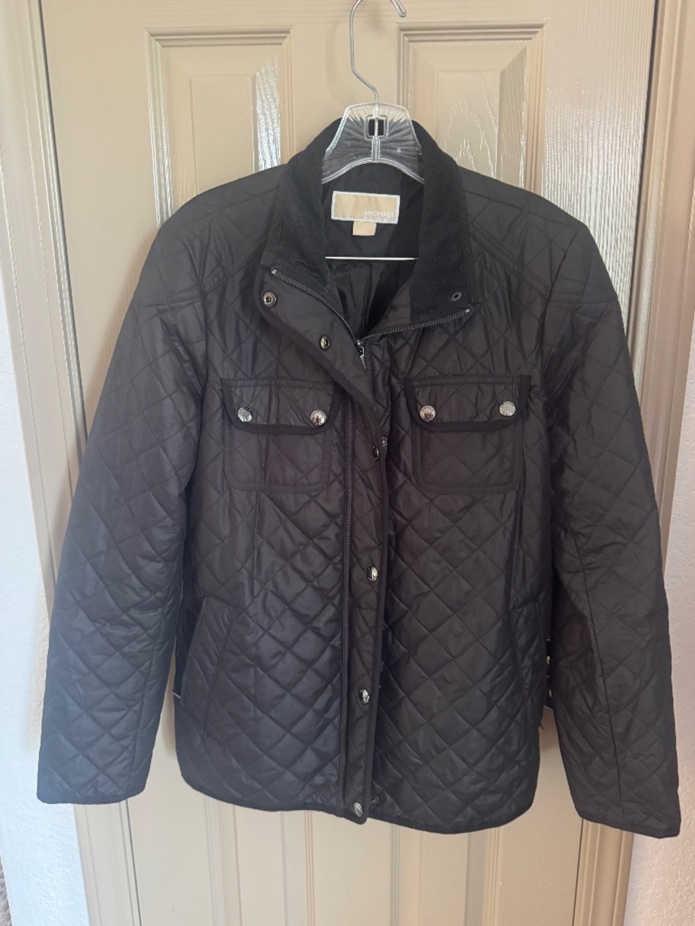 New Michael Kors black quilted jacket fully lined Sz L